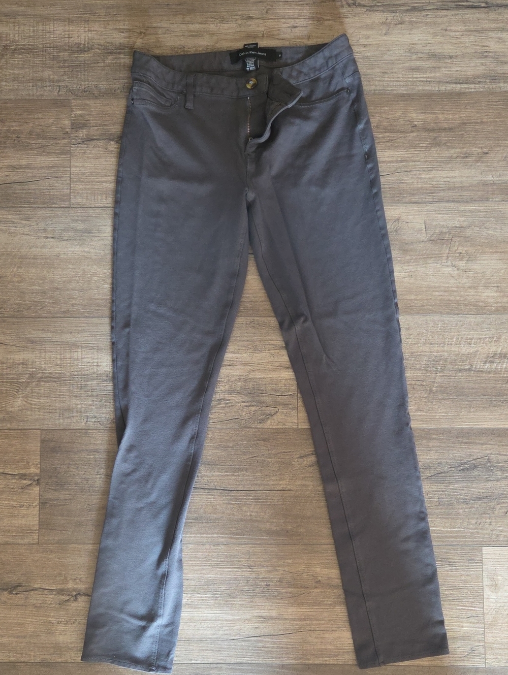 Calvin Klein Women's Skinny Pants in Charcoal